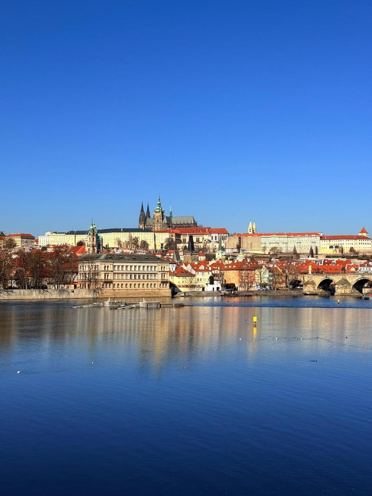 Riverside N22 Prague